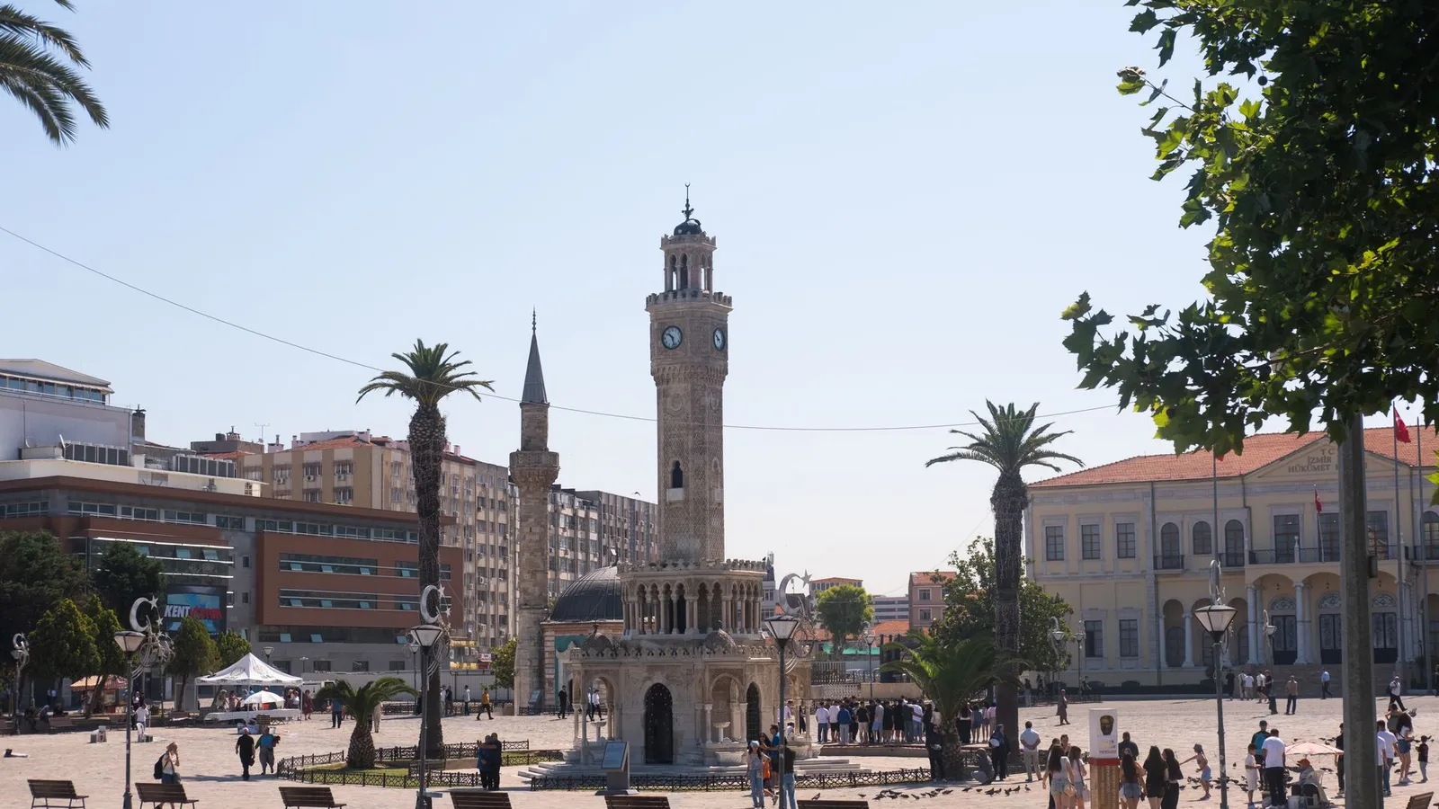 Konak Square and the Izmir clock tower on a sunny day